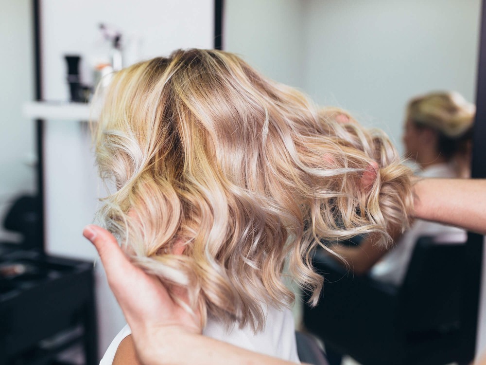 Frauen braune strähnen haare blonden mit Verschiedene Haarfarben